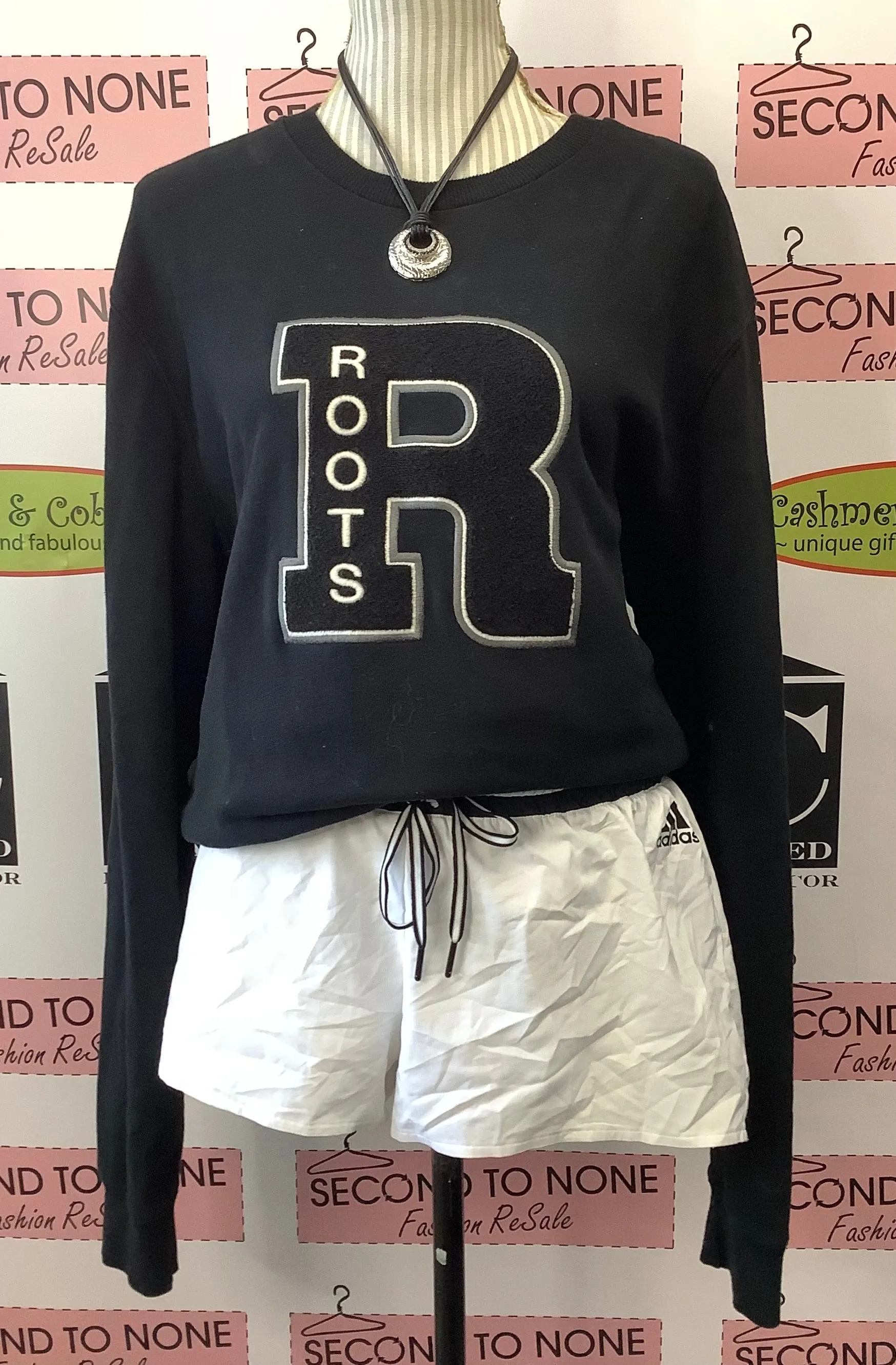 Roots Crewneck (Size L)